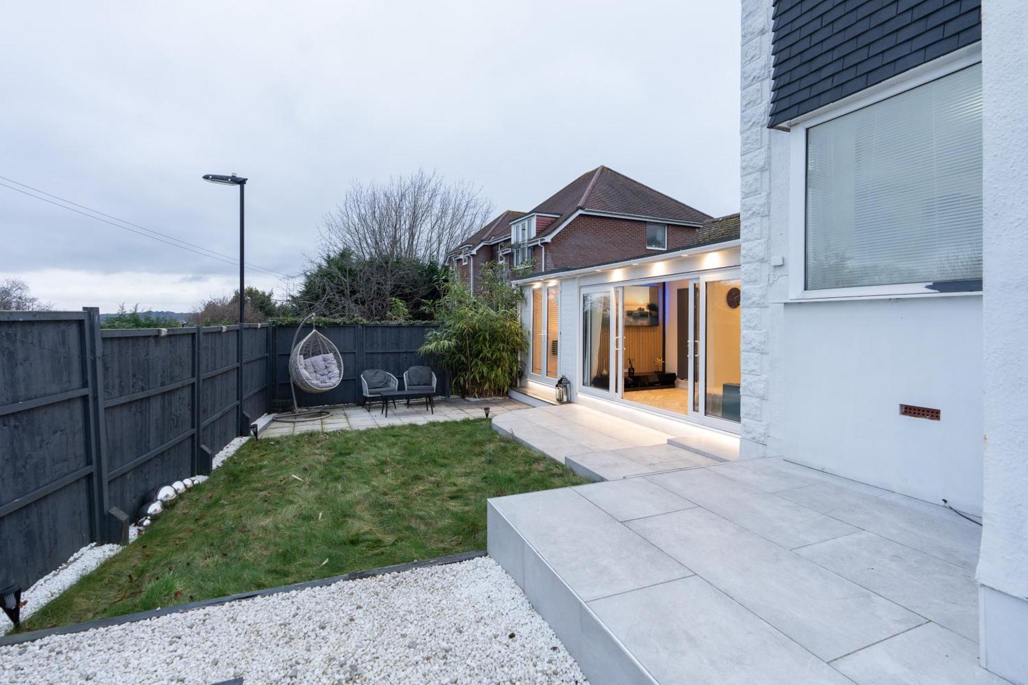 Estwood - Gated House Villa Southampton Exterior photo